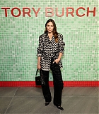 Filename=003.jpg
Filesize=1032KiB
Dimensions=2232x3000
Date added=Sep 23, 2024 003.jpg